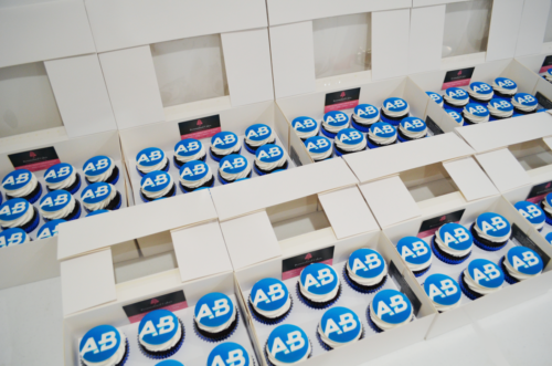 Logo cupcakes in boxes